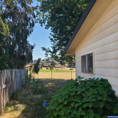 4748 13th Ave NE, Keizer, OR 97303 - photo 2