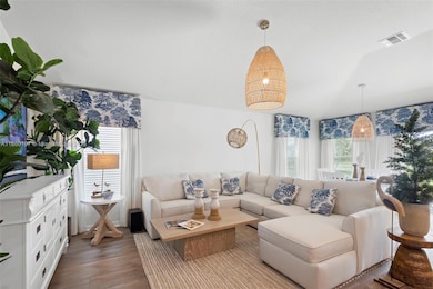 915 Overpool Ave, Davenport, FL 33896 - photo 4