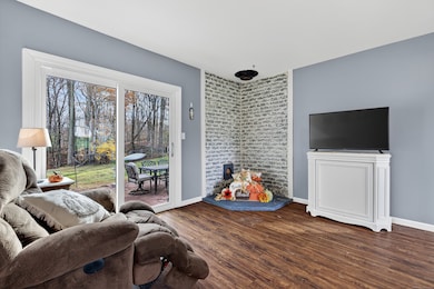 71 Mohawk Dr, Wallingford, CT 06492 - photo 7