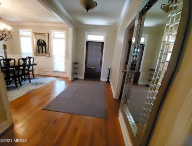 136 Myrick foyer 2