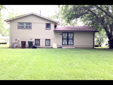 3516 Birchwood Dr, Hazel Crest, IL 60429 - photo 2