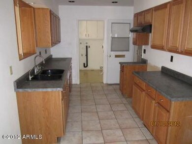 10329 W Mission Ln, Sun City, AZ 85351 - photo 4