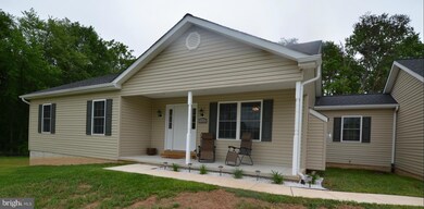 11040 Salisbury Ln, Bealeton, VA 22712 - photo 2