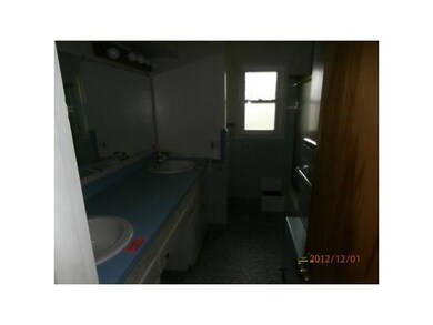 3235 W Willow St, Lansing, MI 48917 - photo 2