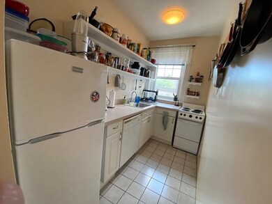 77 Parkman St unit 4, Brookline, MA 02446 - photo 3