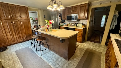 462 Norwich Rd, Plainfield, CT 06374 - photo 2