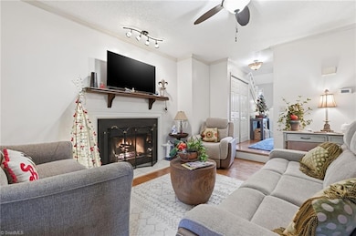 2005 Carlisle Way, High Point, NC 27265 - photo 4