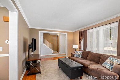 2215 Fairfax Rd, Lansing, MI 48910 - photo 7