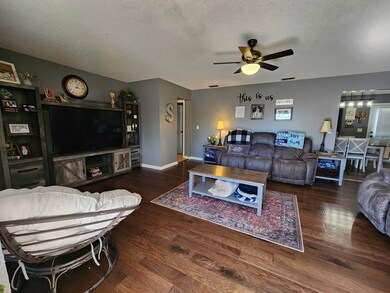 145 Brunswick Ave, Fitzgerald, GA 31750 - photo 4