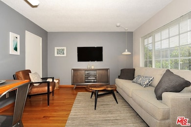 313 Mildred Ave unit 9, Los Angeles, CA 90291 - photo 3