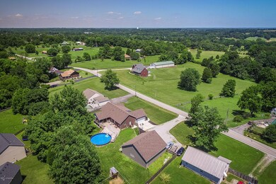 9516 Cedar Creek Rd, Louisville, KY 40228 - photo 4