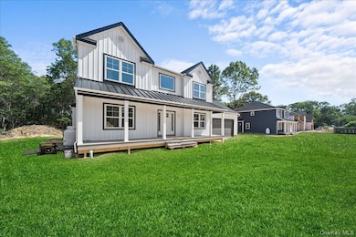 10 Fourth Ave, Centereach, NY 11720 - photo 5