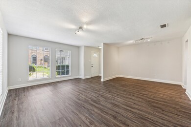 1107 Country Place Dr, Houston, TX 77079 - photo 4