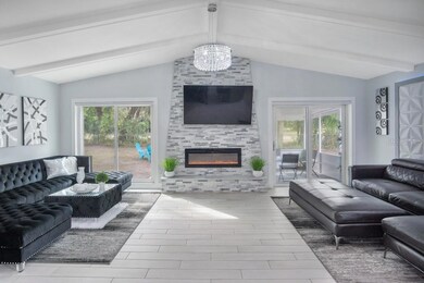 7001 Halifax Ct, Tampa, FL 33615 - photo 5