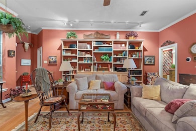 7909 Woodland Dr, North Richland Hills, TX 76182 - photo 5