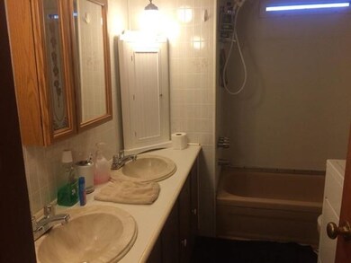 18 Mayflower Ave, Taunton, MA 02780 - photo 6