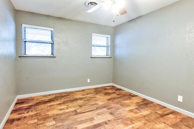 1907 Bridle Ln, Gainesville, TX 76240 - photo 7