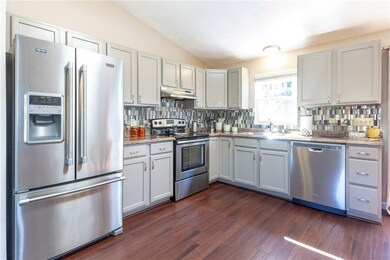 110 Iroquois Rd, Narragansett, RI 02882 - photo 7