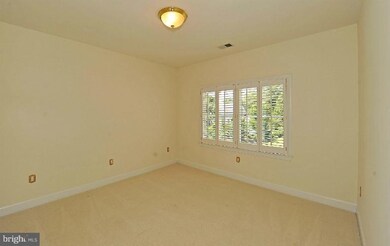 1912 Prices Ln, Alexandria, VA 22308 - photo 5