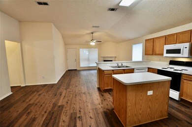 334 Sweetwater Dr, Weatherford, TX 76086 - photo 7