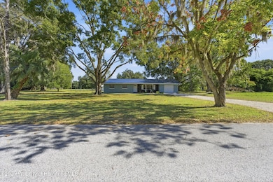 8066 Redbud Ln, Brooksville, FL 34601 - photo 2