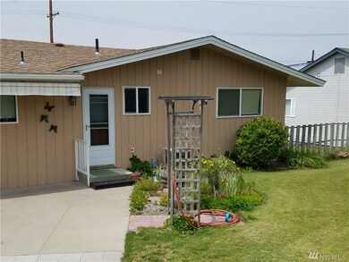 1357 Eastmont Ave, East Wenatchee, WA 98802 - photo 4