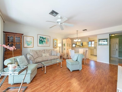 1636 Spoonbill Ln unit B, Naples, FL 34105 - photo 2