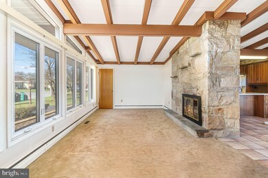 295 E Market St, Palmyra, PA 17078 - photo 6