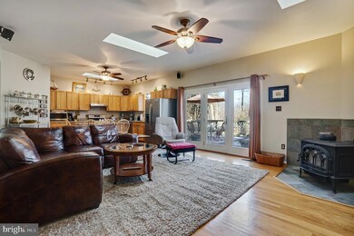 9000 Littleton St, Fairfax, VA 22032 - photo 3