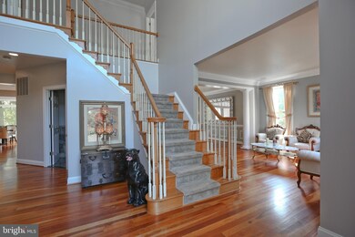 8121 Amsterdam Ct, Gainesville, VA 20155 - photo 6