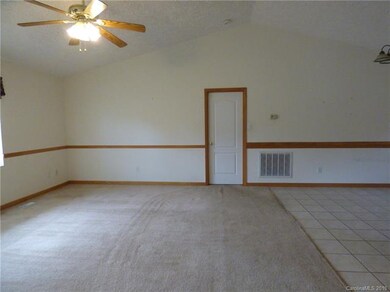 126 Natawest Dr unit 7, Statesville, NC 28625 - photo 4