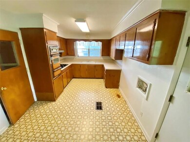 305 Meadow Ln, Bonham, TX 75418 - photo 4