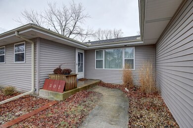 302 Pershing Ct E, Philo, IL 61864 - photo 2