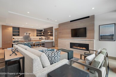Living Room/Kitchen