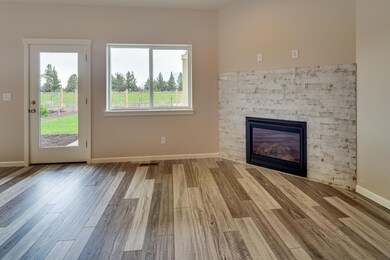 4876 SW Zenith Ave, Redmond, OR 97756 - photo 7