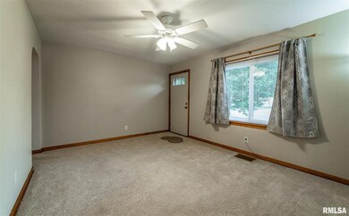 1513 Pulaski St, Lincoln, IL 62656 - photo 2