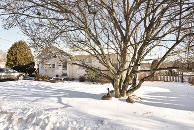 61 Cherry Hill Ave, Woonsocket, RI 02895 - photo 5