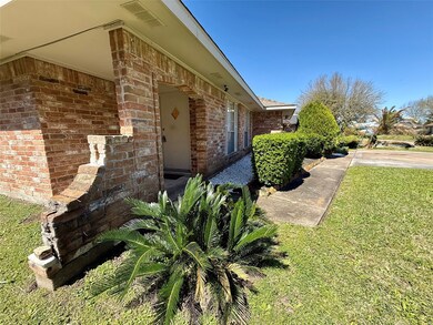 10511 Saber Ct, Houston, TX 77038 - photo 4