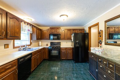 72 Cromesett Rd, Wareham, MA 02571 - photo 7