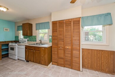 1205 Clover Ln unit 1, McHenry, IL 60051 - photo 6