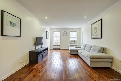 Stanwix Apartment COOP unit E-2, Forest Hills, NY 11375 - photo 2