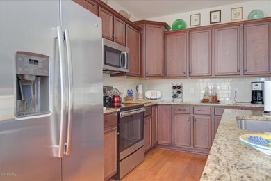 4169 Cambridge Cove Rd-large-007-7-Kitch