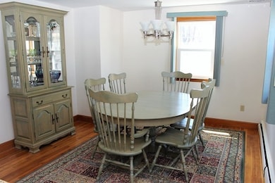 139 Keystone St, West Roxbury, MA 02132 - photo 4