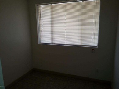 6517 N 52nd Dr, Glendale, AZ 85301 - photo 4