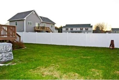 23 Wyndham Ct, Fall River, MA 02721 - photo 6