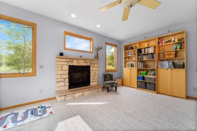 5266 Blackberry Dr, Fitchburg, WI 53711 - photo 3