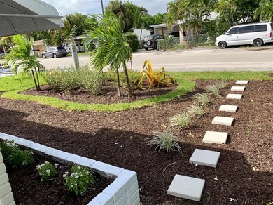 1320 DATE PALM - FRONT WALK