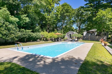 41 Stonybrook Rd Cape-large-003-049-Pool