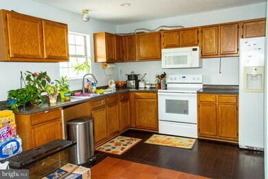 5207 Daventry Terrace, District Heights, MD 20747 - photo 4