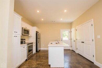 406 W Matthews Ave, Jonesboro, AR 72401 - photo 4